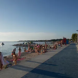 https://ella-pula.in-istria.net
